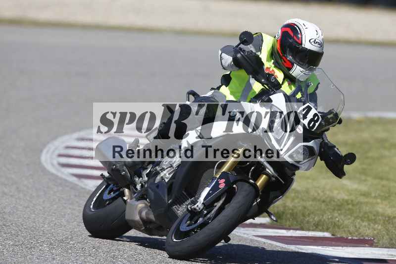 /01 02.04.2026 MAZ ADR/Gruppe gelb Gruppe gruen/48